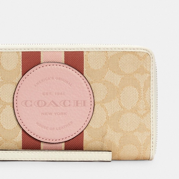 NWT COACH Dempsey Large Phone Wallet Signature Jacquard With Stripe & Patch - Picture 5 of 16
